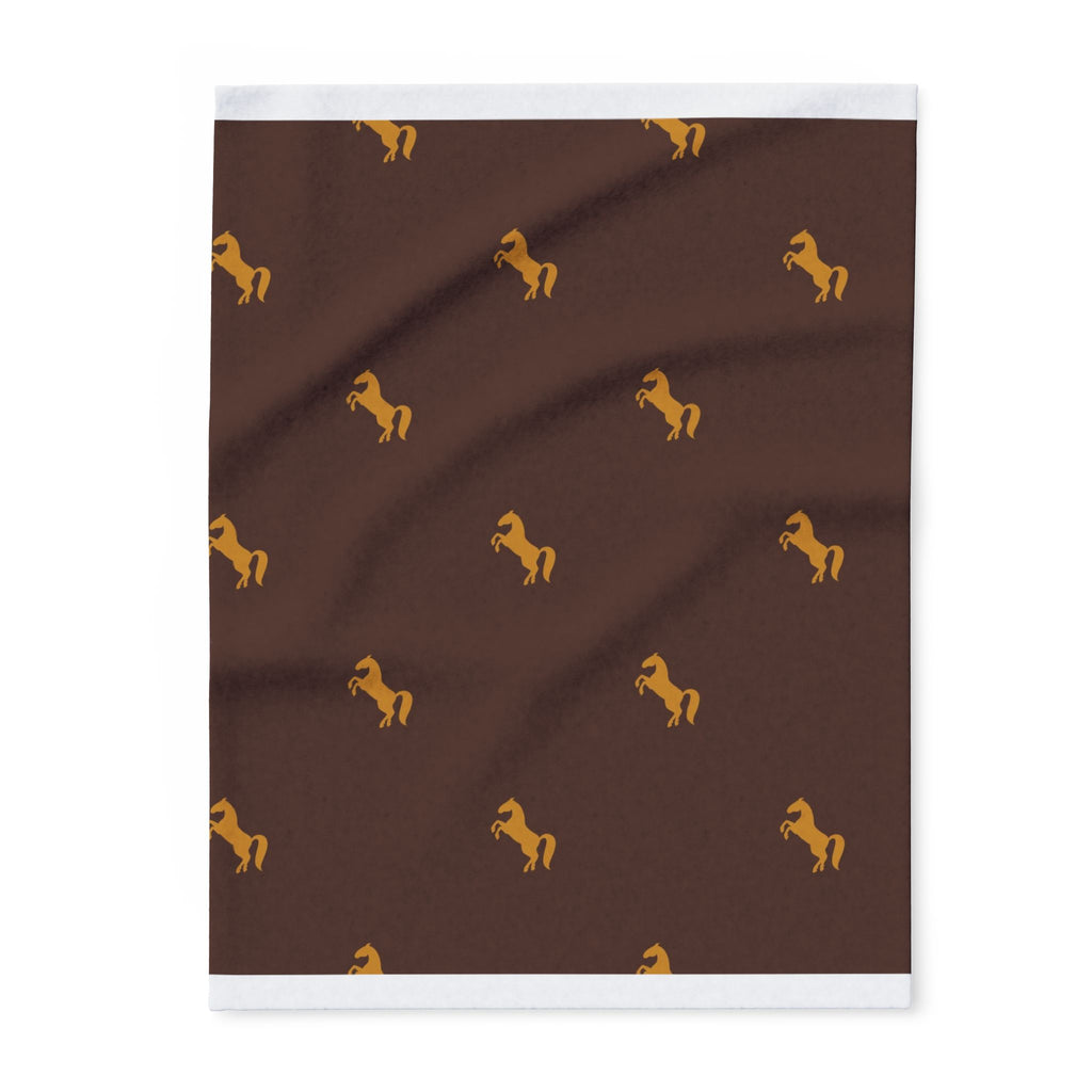 Reindeer Pattern Arctic Fleece Blanket — Cozy Holiday Cabin Throw